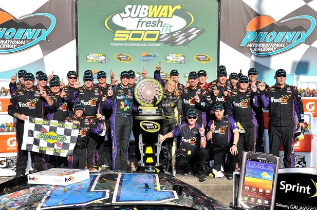 NASCAR, Subway Fresh Fit 500 2012, Joe Gibbs Racing Team Crew NASCAR, Subway Fresh Fit 500 2012, Joe Gibbs Racing Team Crew