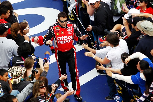 NASCAR, 2012 Auto Club 400, Тони Стюарт перед стартом NASCAR, 2012 Auto Club 400, Тони Стюарт перед стартом