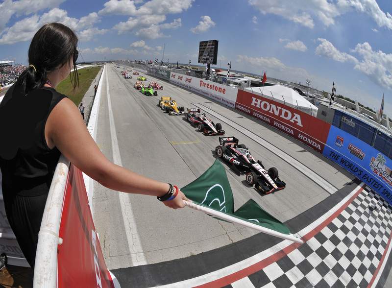 IndyCar, 2012 Honda Grand Prix of St. Petersburg, старт гонки