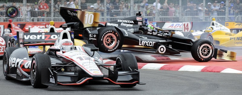 IndyCar, 2012 São Paulo Indy 300, Дарио Франкитти в полете IndyCar, 2012 São Paulo Indy 300, Дарио Франкитти в полете