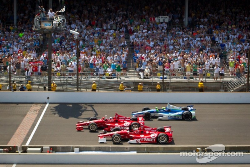 IndyCar, 2012 Indianapolis 500, Дарио Франкитти, Скотт Диксон, Тони Канаан, Финишная черта IndyCar, 2012 Indianapolis 500, Дарио Франкитти, Скотт Диксон, Тони Канаан, Финишная черта