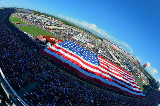 NASCAR, 2012 Coca-Cola 600, Местный колорит NASCAR, 2012 Coca-Cola 600, Местный колорит