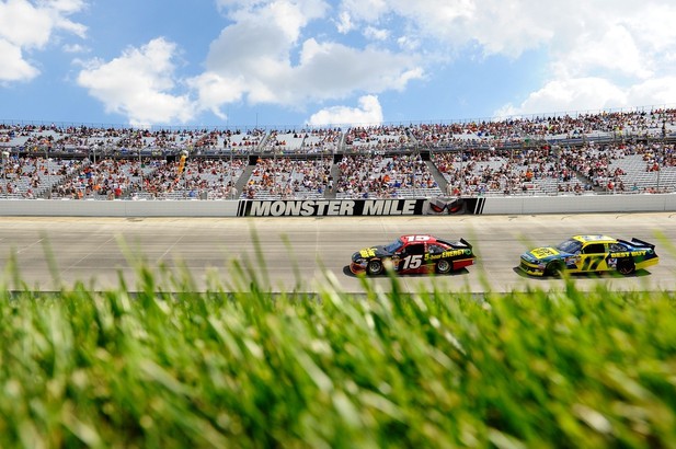 NASCAR, 2012 FedEx 400, Клинт Бойер, Мэтт Кенсет NASCAR, 2012 FedEx 400, Клинт Бойер, Мэтт Кенсет