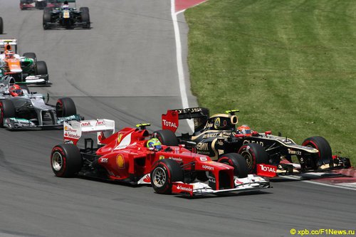 Formula-1, Гран При Канады 2012, плотная борьба Филипе Массы и Романа Горожана. Formula-1, Гран При Канады 2012, плотная борьба Филипе Массы и Романа Горожана.