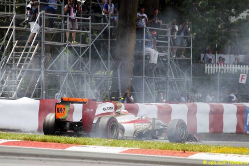 Formula-1, Гран При Канады 2012, вылет Нараина Картикияна. Formula-1, Гран При Канады 2012, вылет Нараина Картикияна.