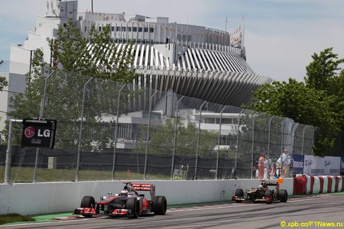 Formula-1, Гран При Канады 2012, Дженс и Кими успешно проходят "стену чемпионов" Formula-1, Гран При Канады 2012, Дженс и Кими успешно проходят "стену чемпионов"