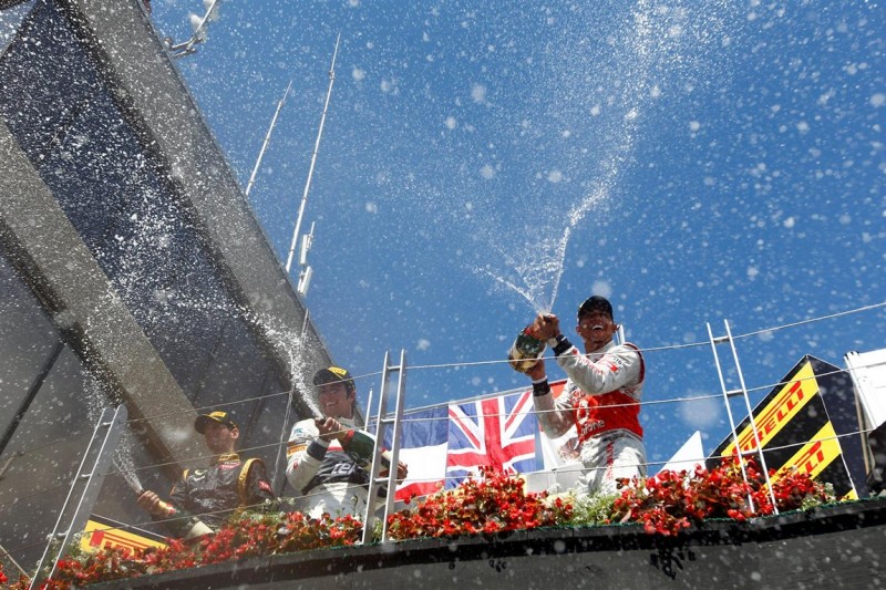 Formula-1, Гран При Канады 2012, Льюис Хэмилтон, Роман Грожан, Серхио Перес, Подиум Formula-1, Гран При Канады 2012, Льюис Хэмилтон, Роман Грожан, Серхио Перес, Подиум