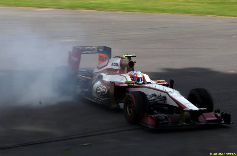 Formula-1, Гран При Канады 2012, разворот Картикияна. Formula-1, Гран При Канады 2012, разворот Картикияна.