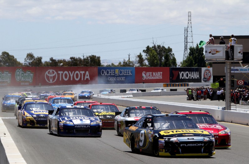NASCAR, 2012 Toyota/Save Mart 350, Старт гонки