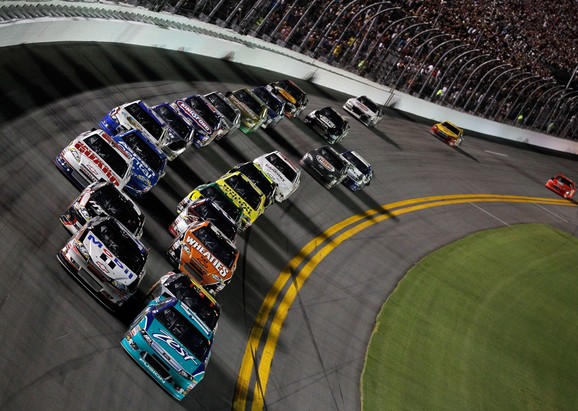 578x47-Cup2012-Daytona2-restart