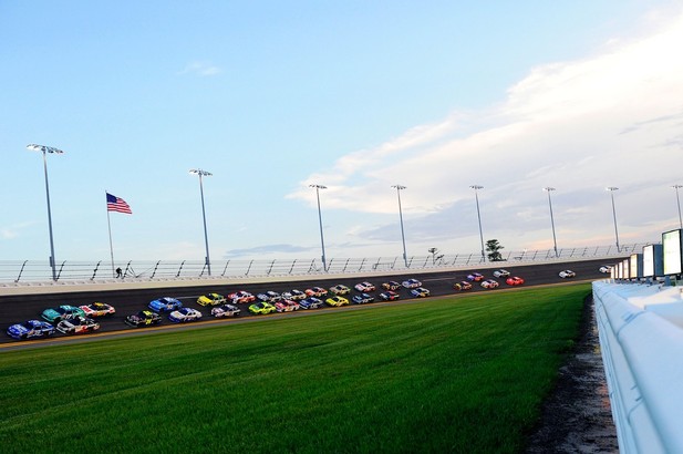 617x5-Cup2012-Daytona2-grass