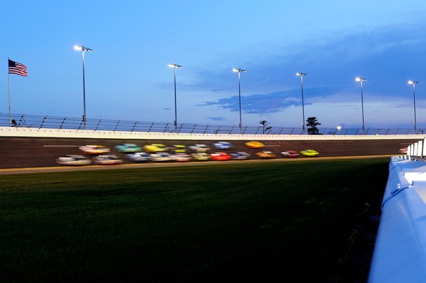 617x39-Cup2012-Daytona2-oilpiceve