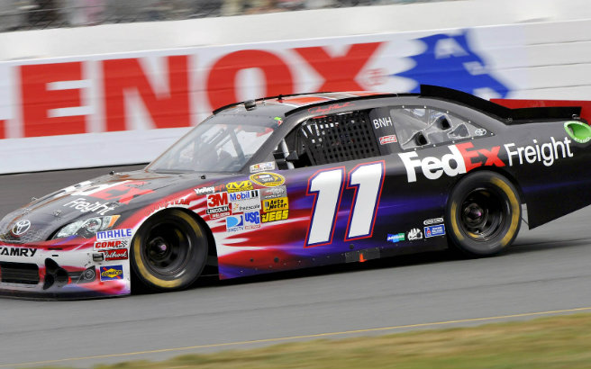 Hamlin gives it his all in Loudon 301 2012