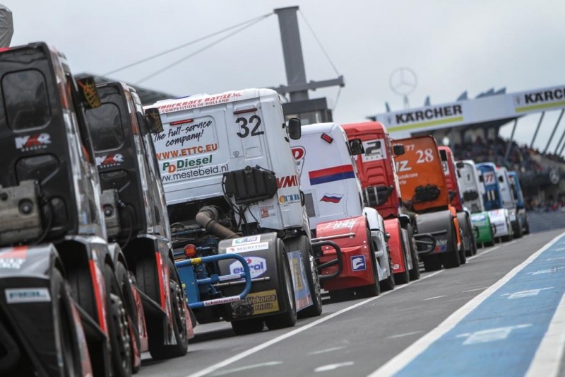 Truck Racing, Nurburgring race begins... Truck Racing, Nurburgring race begins...