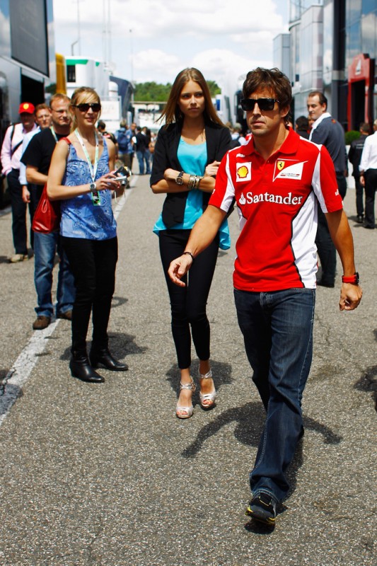 Formula-1, Гран При Германии 2012, Алонсо с новой подругой Дашей Капустиной