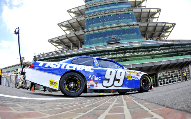 Carl Edwards, who was second-fastest in final practice at Indianapolis, looks to qualify on the pole in his first race with new crew chief Chad Norris