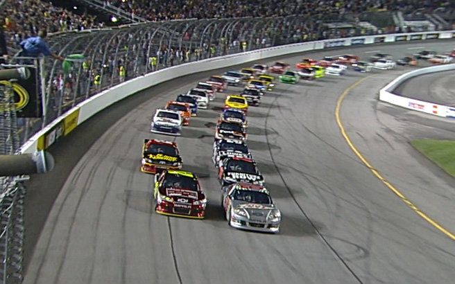 After opening the race with five green-yellow laps, racing at Richmond is in full swing