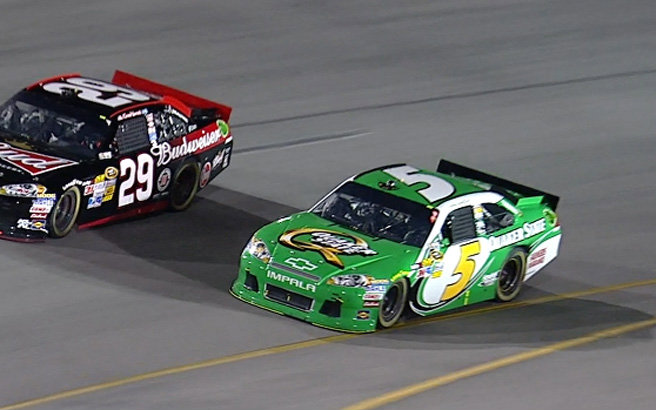Kasey Kahne is trying to keep the pressure on Tony Stewart for 10th place and Chase bonus points. But after early struggles, Stewart is on the move.