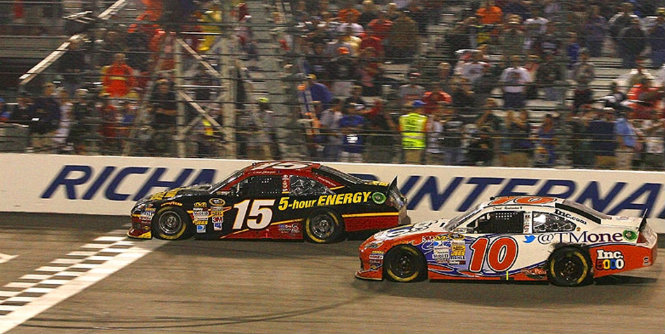 Lap traffic couldn't keep Clint Bowyer from crossing the finish line first at Richmond. 