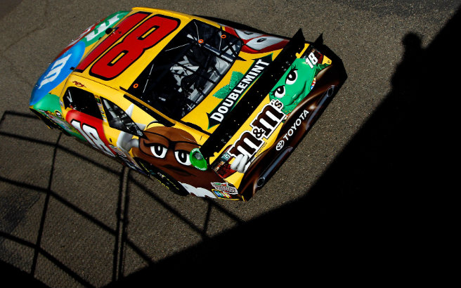 Cup qualifying - Kyle Busch was the fastest in practice, turning a lap at 137.788 mph. Can he get the pole, and his second win, at Phoenix?