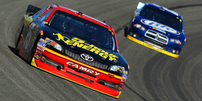 Bowyer's title hopes in need of Hail Mary - Clint Bowyer will need a good run, plus some bad luck from second-place Brad Keselowski, to make gains in the Chase.