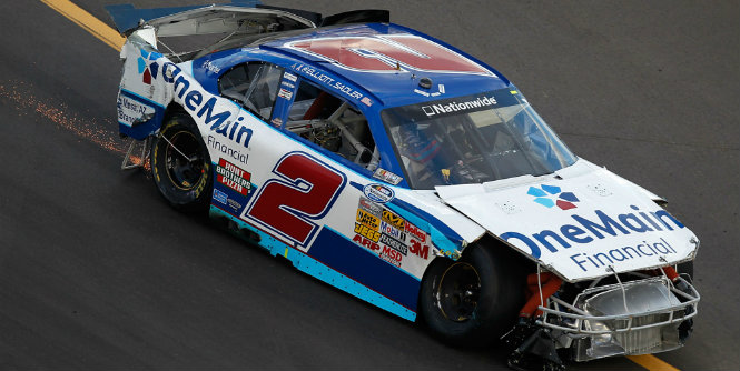 Even without title, Sadler leaving legacy in NNS - A wreck at Phoenix may have left Elliott Sadler with a damaged car and damaged title hopes, but not a damaged spirit. 