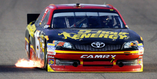 Bowyer exceeds expectations for season. In first season with Michael Waltrip Racing, driver finishes second In Chase. Clint Bowyer said he would have liked to have been able to catch Jeff Gordon in the closing laps.