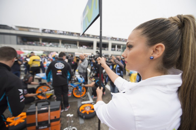 A grid girl poses on the grid during the Moto3 race during the MotoGP of Spain - Race at Motorland Aragon Circuit on September 28, 2014 in Alcaniz, Spain. 