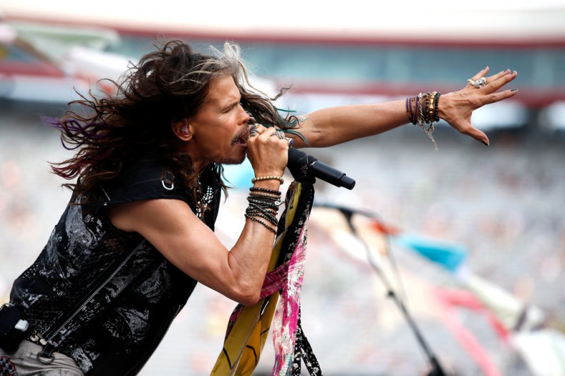 Steven Tyler performs prior to the NASCAR Sprint Cup Series IRWIN Tools Night Race at Bristol Motor Speedway on August 22, 2015 in Bristol, Tennessee. Steven Tyler performs prior to the NASCAR Sprint Cup Series IRWIN Tools Night Race at Bristol Motor Speedway on August 22, 2015 in Bristol, Tennessee.
