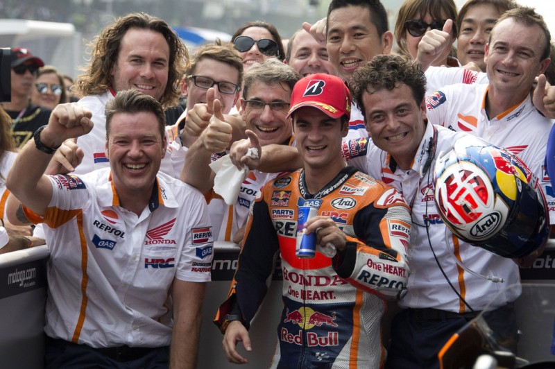 Dani Pedrosa of Spain and Repsol Honda Team celebrates the victory with team at the end of the MotoGP race during the MotoGP Of Malaysia at Sepang Circuit on October 25, 2015 in Kuala Lumpur, Malaysia. Dani Pedrosa of Spain and Repsol Honda Team celebrates the victory with team at the end of the MotoGP race during the MotoGP Of Malaysia at Sepang Circuit on October 25, 2015 in Kuala Lumpur, Malaysia.