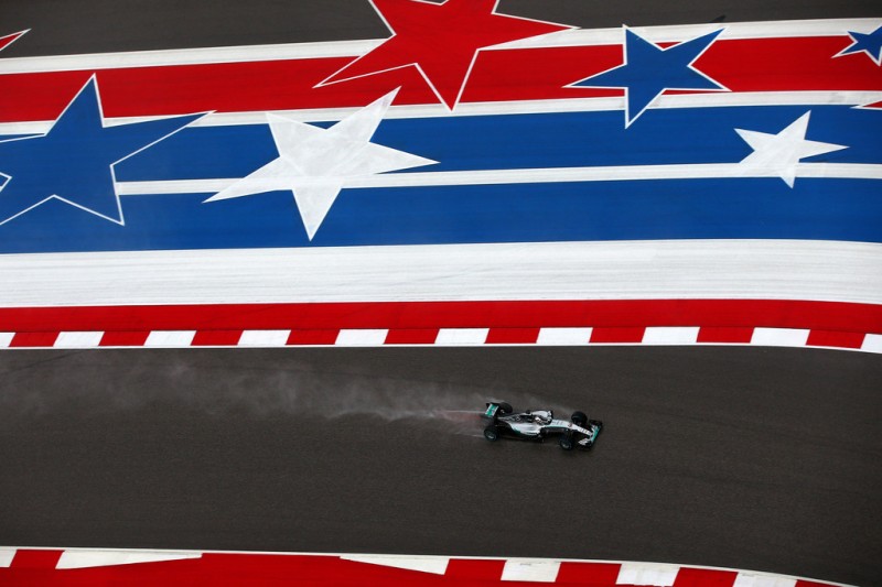 Lewis Hamilton of Great Britain and Mercedes GP drives during qualifying before the United States Formula One Grand Prix at Circuit of The Americas on October 25, 2015 in Austin, United States. Lewis Hamilton of Great Britain and Mercedes GP drives during qualifying before the United States Formula One Grand Prix at Circuit of The Americas on October 25, 2015 in Austin, United States.