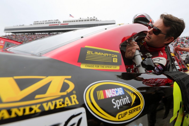 Jeff Gordon, driver of the #24 AARP Member Advantages Chevrolet, climbs into his car on the grid during pre-race ceremonies for the NASCAR Sprint Cup Series Goody's Headache Relief Shot 500 at Martinsville Speedway on November 1, 2015 in Martinsville, Virginia. Jeff Gordon, driver of the #24 AARP Member Advantages Chevrolet, climbs into his car on the grid during pre-race ceremonies for the NASCAR Sprint Cup Series Goody's Headache Relief Shot 500 at Martinsville Speedway on November 1, 2015 in Martinsville, Virginia.
