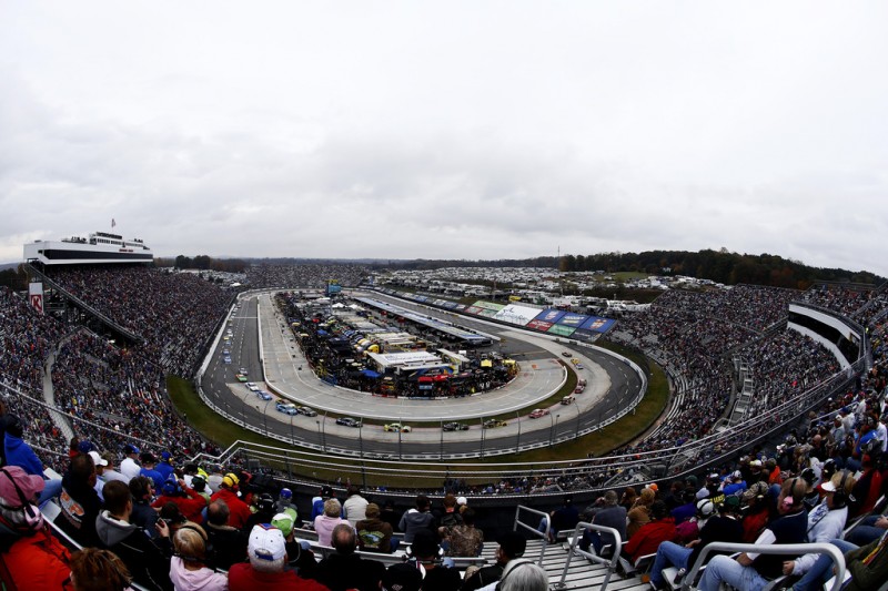 A general view of the race action during the NASCAR Sprint Cup Series Goody's Headache Relief Shot 500 at Martinsville Speedway on November 1, 2015 in Martinsville, Virginia. A general view of the race action during the NASCAR Sprint Cup Series Goody's Headache Relief Shot 500 at Martinsville Speedway on November 1, 2015 in Martinsville, Virginia.