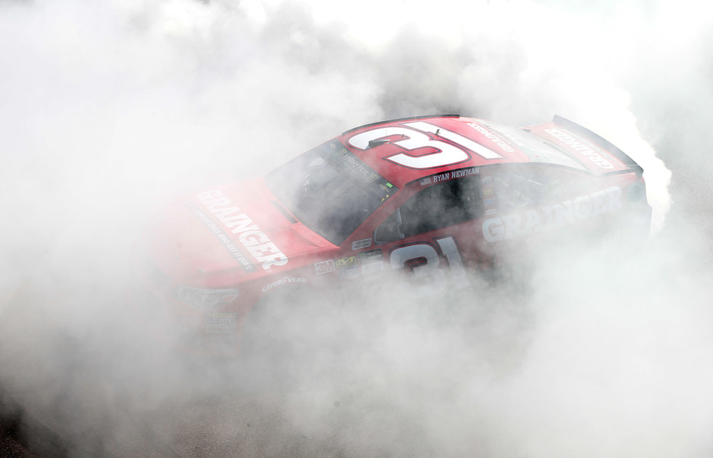 NASCAR: 2017 Camping World 500. NASCAR: 2017 Camping World 500.