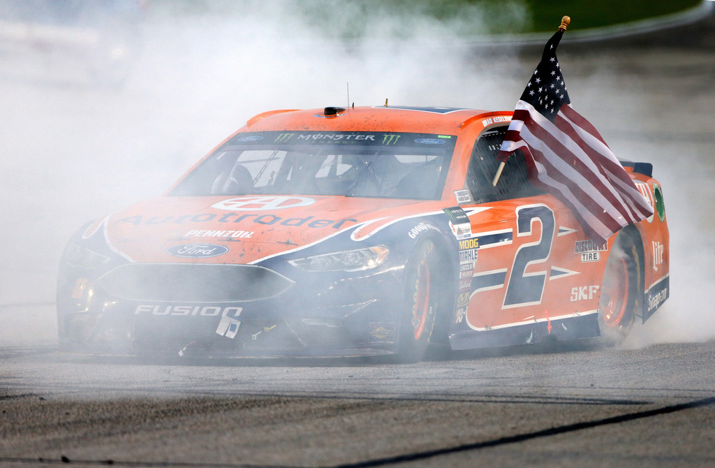 NASCAR: 2017 Folds of Honor QuikTrip 500. NASCAR: 2017 Folds of Honor QuikTrip 500.