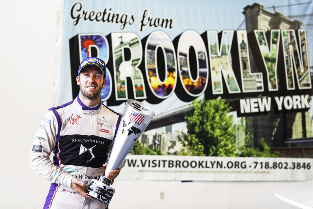 Sam Bird (GBR), DS Virgin Racing, Spark-Citroen, Virgin DSV-02, with his trophy during the New York City ePrix, tenth round of the 2016/17 FIA Formula E Series on July 16, 2017 in Brooklyn, New York City, NY, USA. Sam Bird (GBR), DS Virgin Racing, Spark-Citroen, Virgin DSV-02, with his trophy during the New York City ePrix, tenth round of the 2016/17 FIA Formula E Series on July 16, 2017 in Brooklyn, New York City, NY, USA.